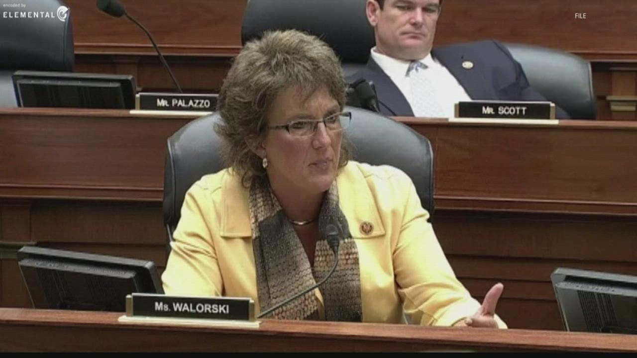US Rep. Jackie Walorski dies in car crash, alongside 3 others
