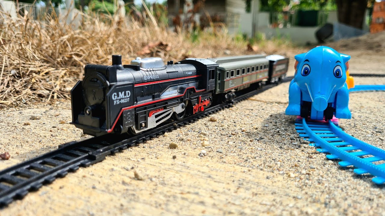Unboxing dan Merakit Mainan Kereta Api Classic Express Caballero, Kereta Api Gajah