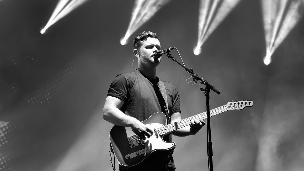alt-J - Left Hand Free (Reading 2015)