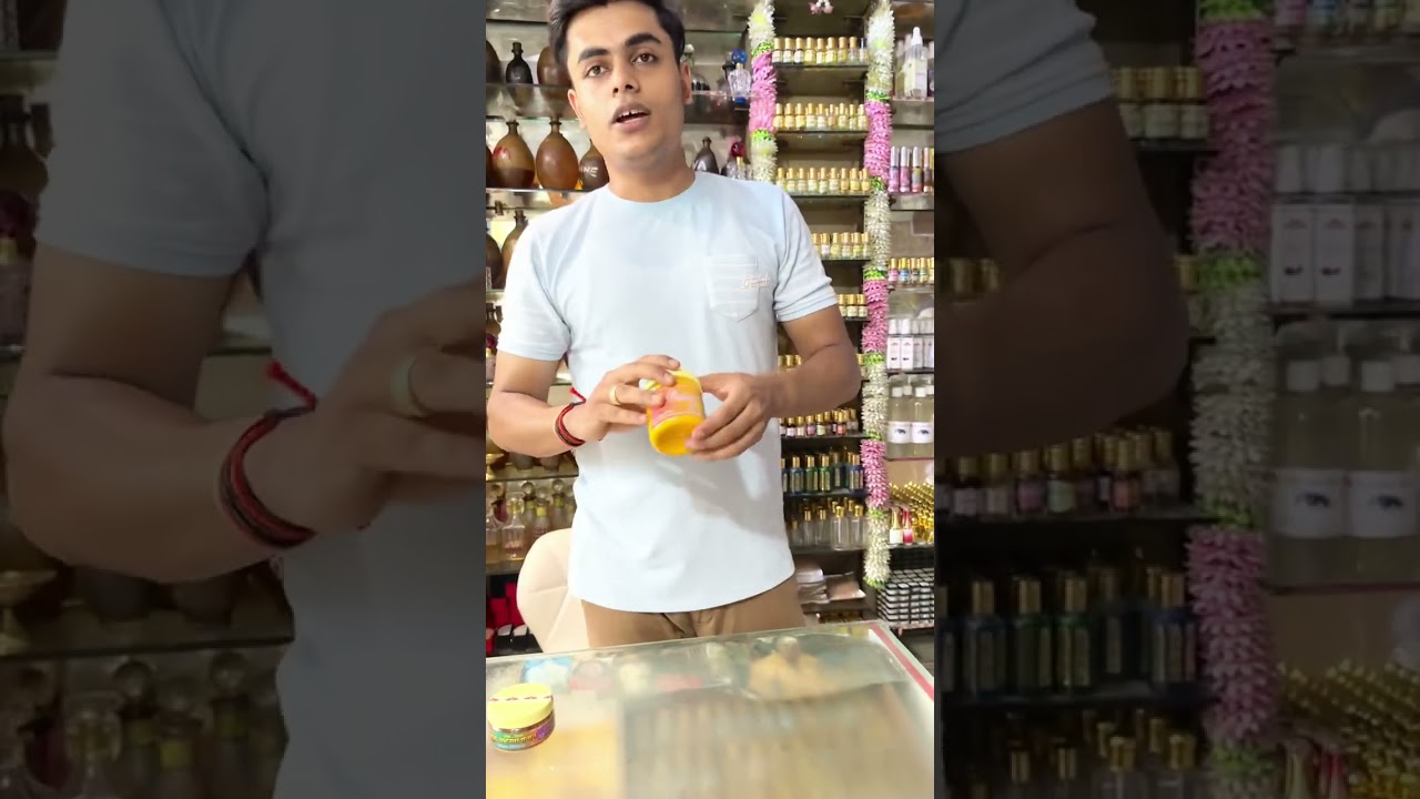 Thakur ji k or apne lagayen ye kesar tilak Astagandha chandan✨😍