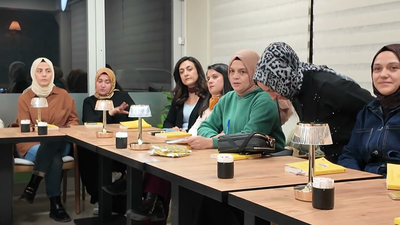Gediz’de Farklı Meslekten Kadınlar Bir Araya Gelerek Kurdu; Şimdi 1 Yılını Kutluyor