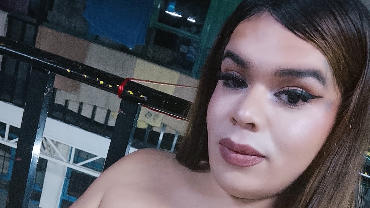ola amigas ya comiendo nna