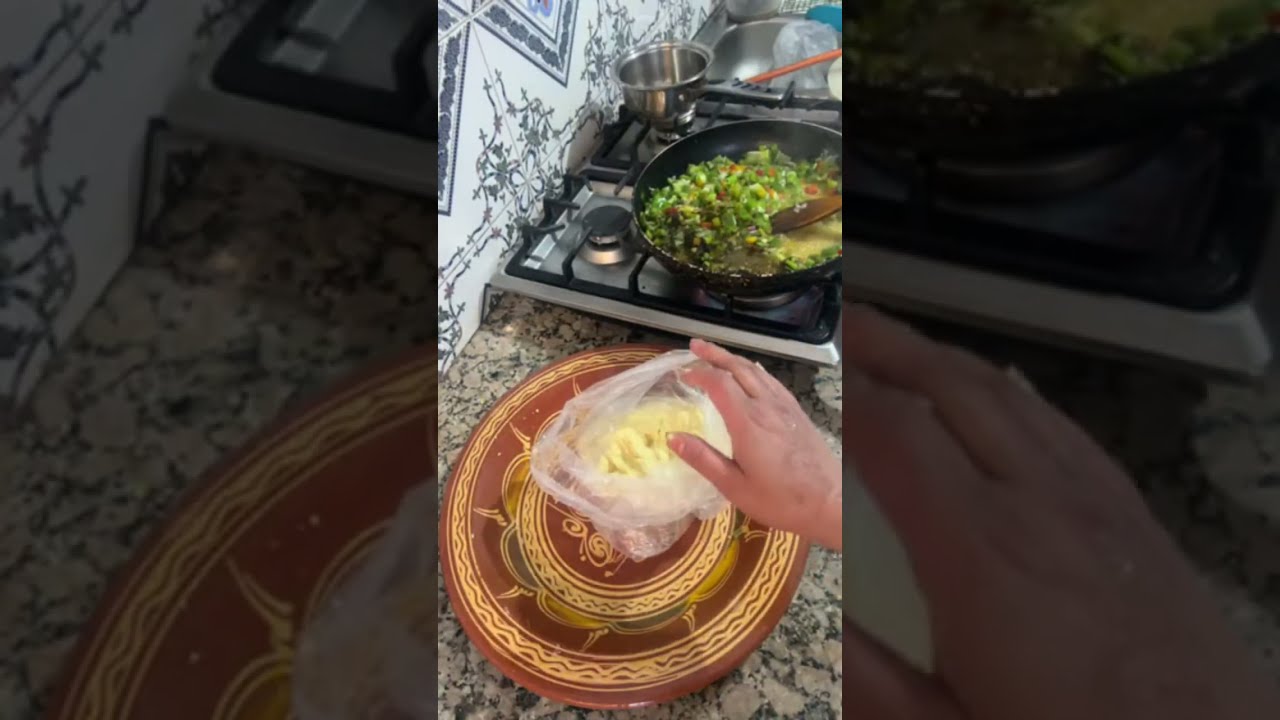 شنو حضرنا لفطور اليوم؟ 🍲 طاجين الدجاج والجلبانة + مخيمرات معمرين + فلان ساهل.وشططون مقلي