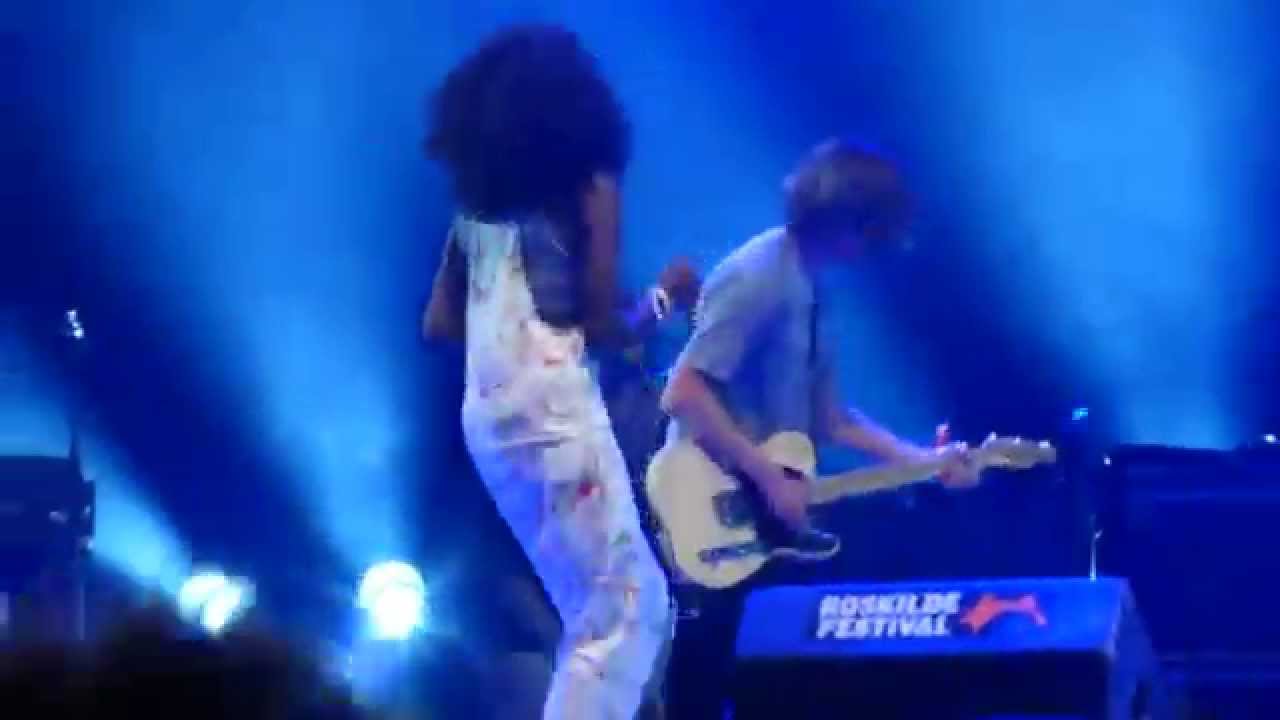 Africa Express w/ Bo Madsen - Comforting Sounds Jam (Live @ Roskilde Festival, July 4th, 2015)