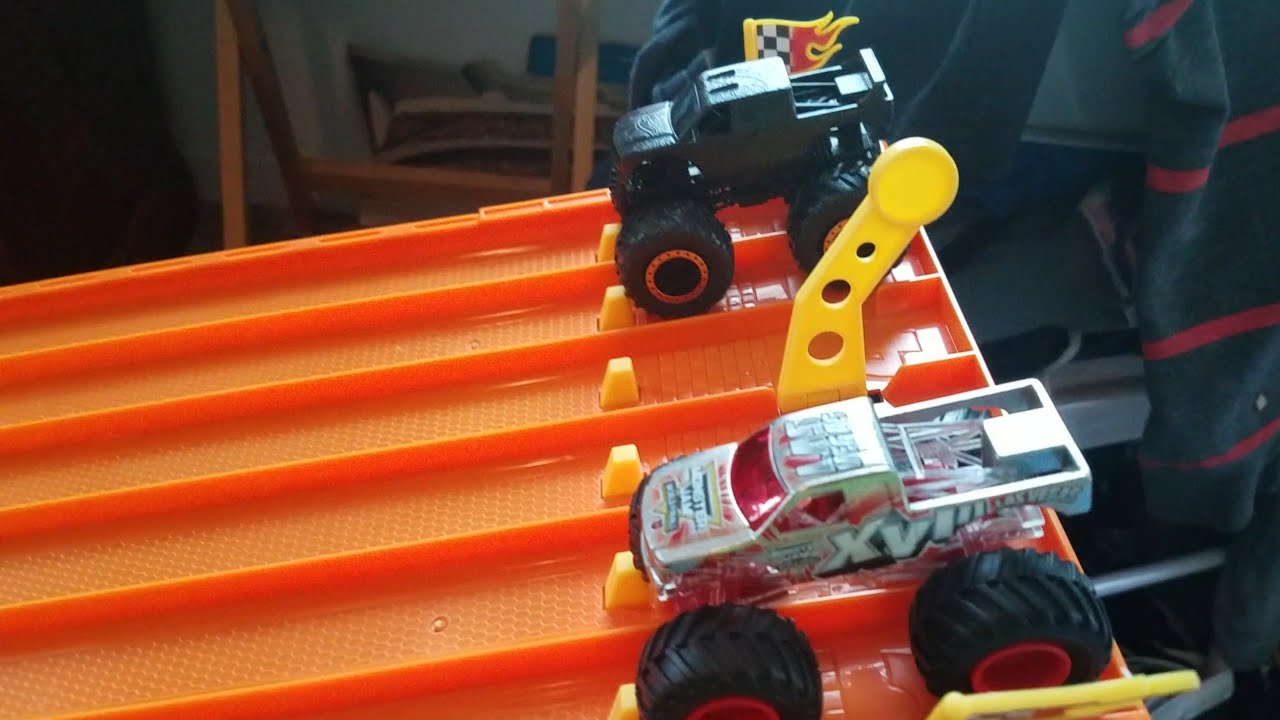 Hot Wheels Monster Jam: Sign-Up Series Event #55!