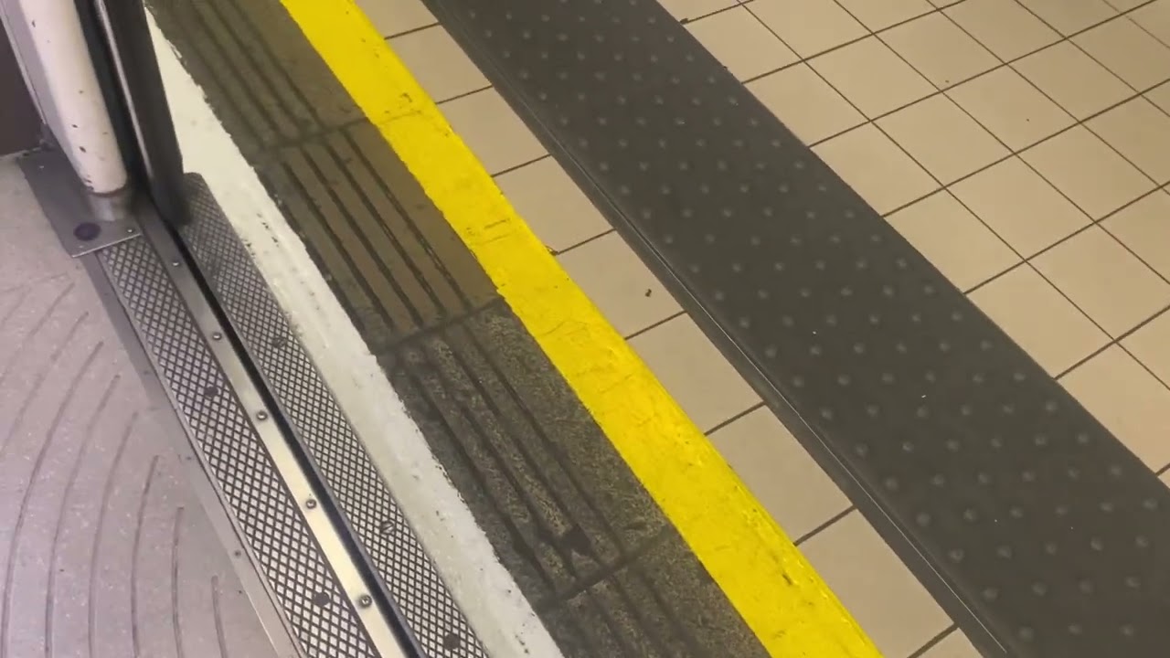 London Underground Bakerloo line from Oxford Circus to Paddington