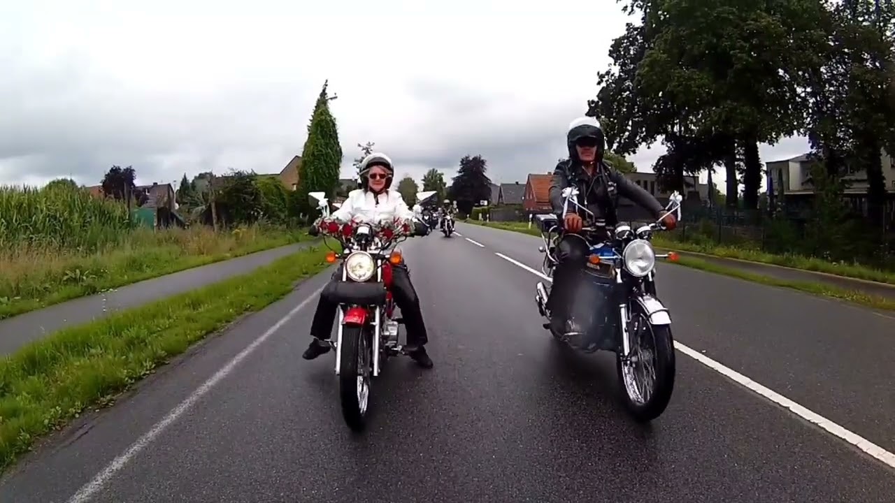 Motorradfahrt von Gronau nach Epe nach Peter's und Daisy's Trauung am 05.08.2023