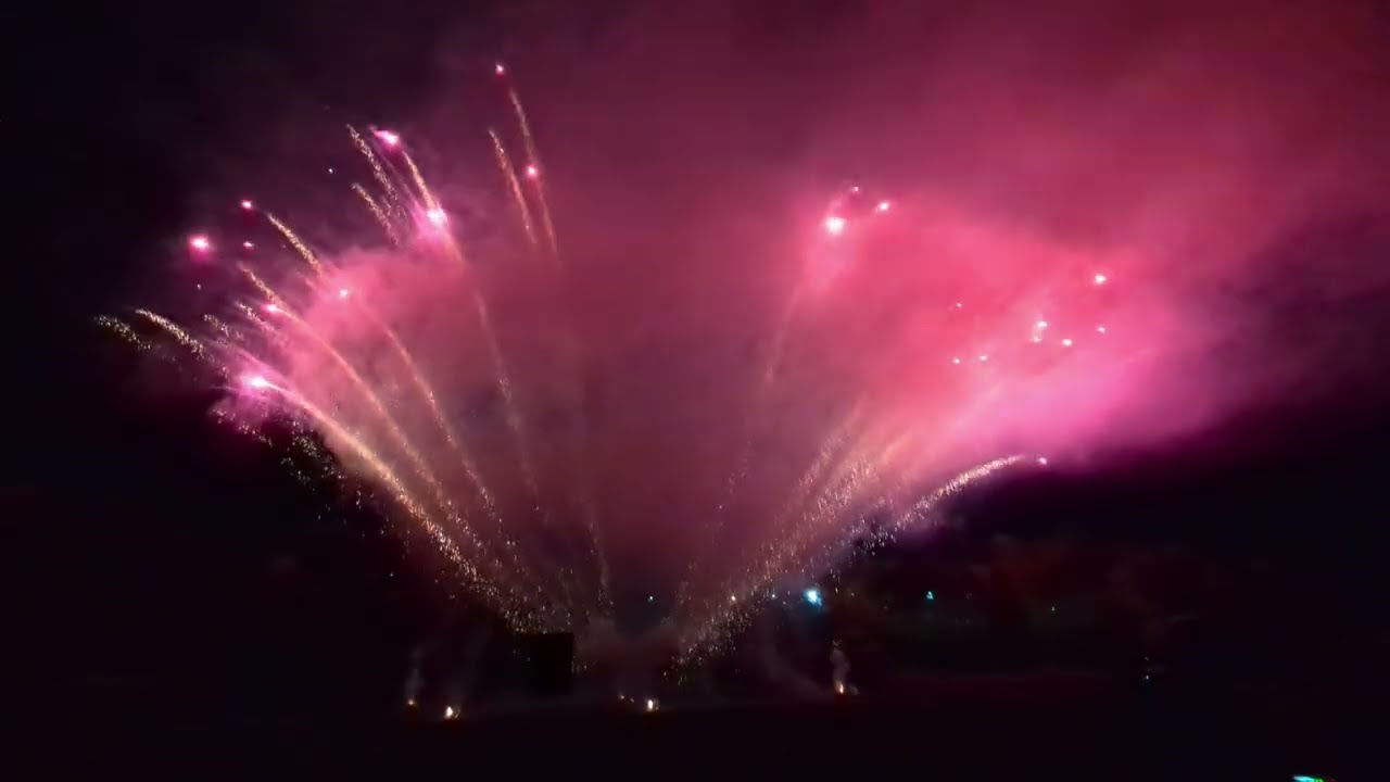 Pr&uuml;fungsfeuerwerk der BG RCI Laubach 2024