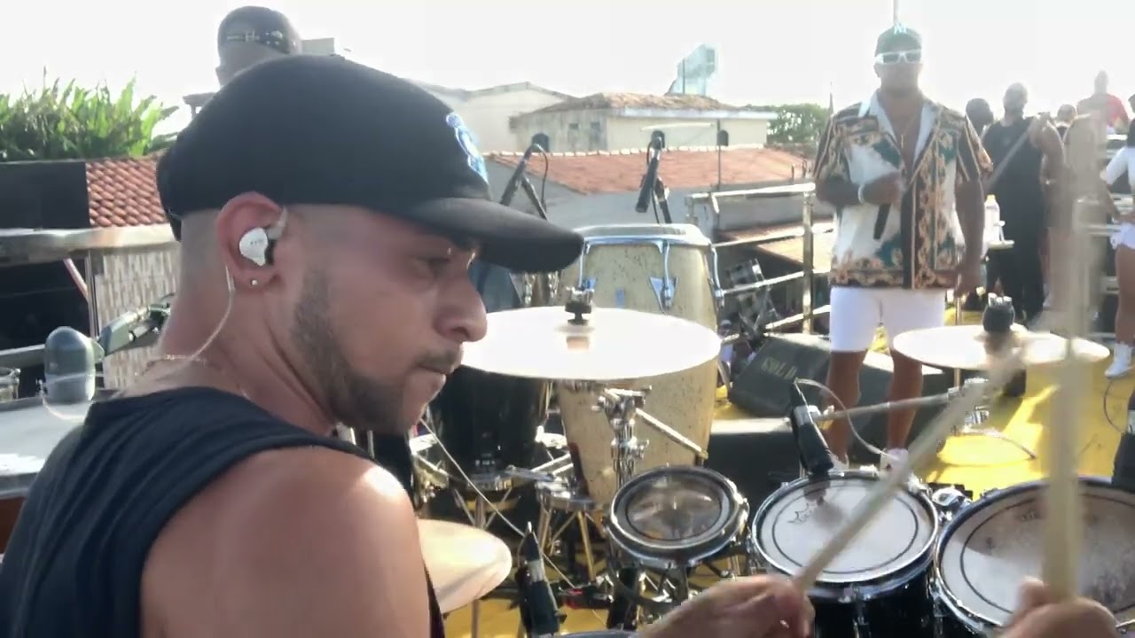 Gugu Batera Banda Lá Fúria ( Aquecimento Trio elétrico )