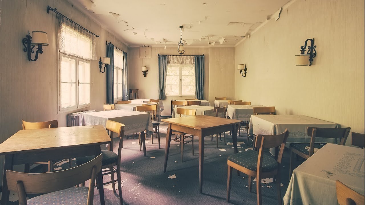 Abandoned Hotel with everything left behind / Urbex Lost Places Austria