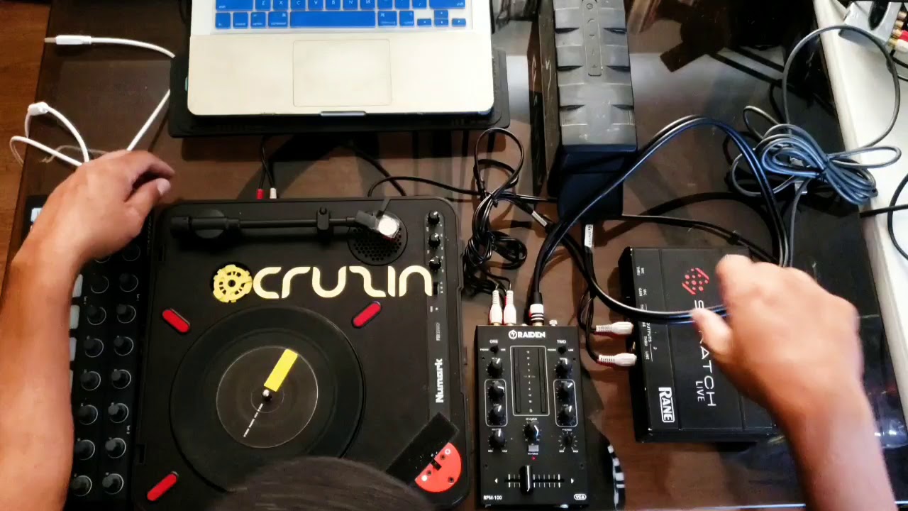 DJ DVS Portablism Setup (Internal Battery Powered)