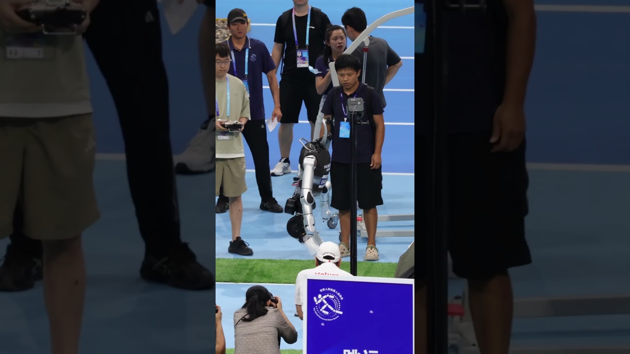 Championship! ROBOTERA claims the first-ever World Humanoid Robot Sports High Jump title!