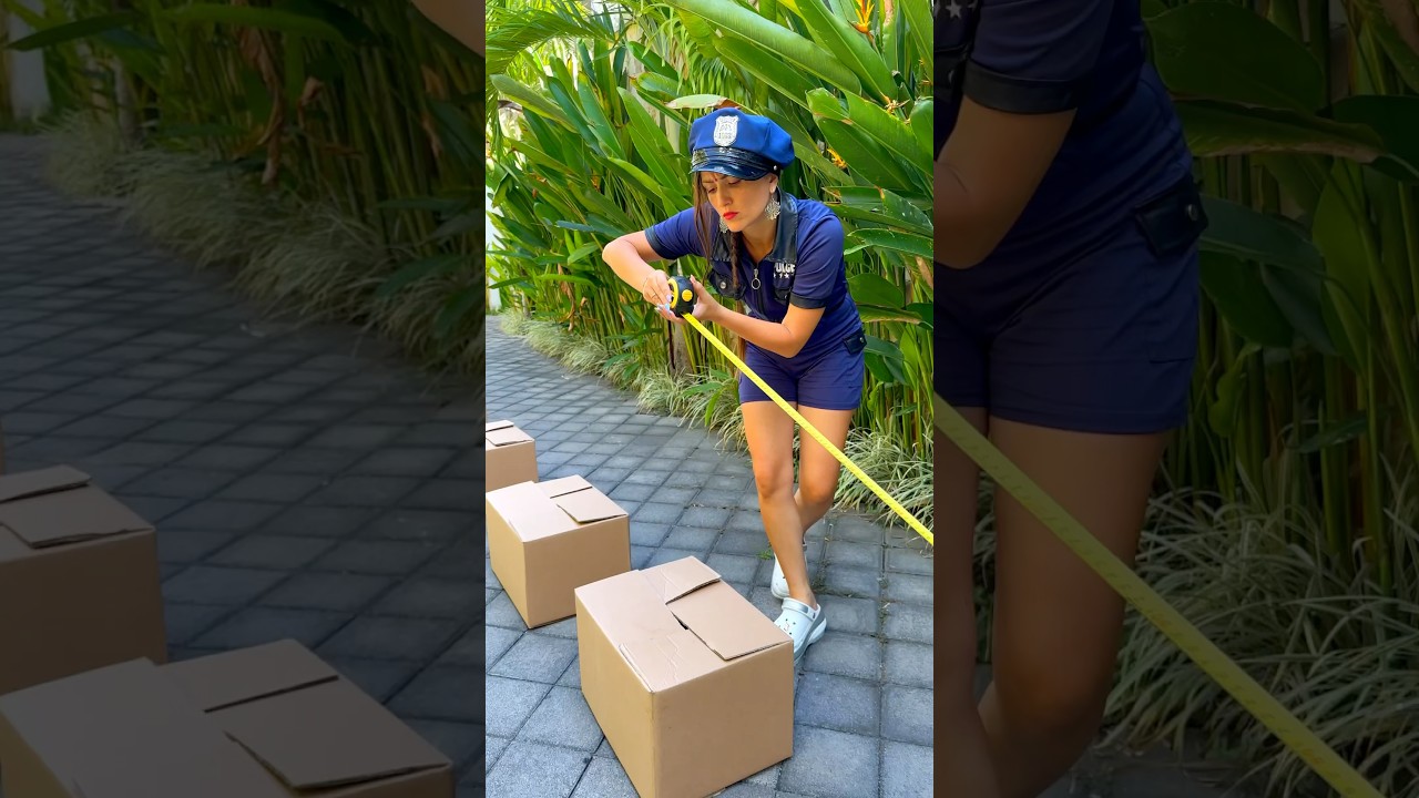 Thief and Policeman - stole a ruler 📏👮🤣