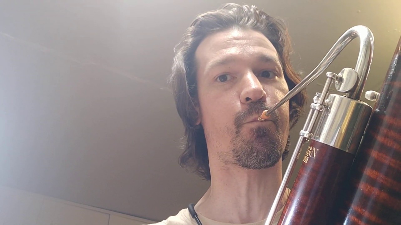 Balancing a bassoon reed, scraping and testing