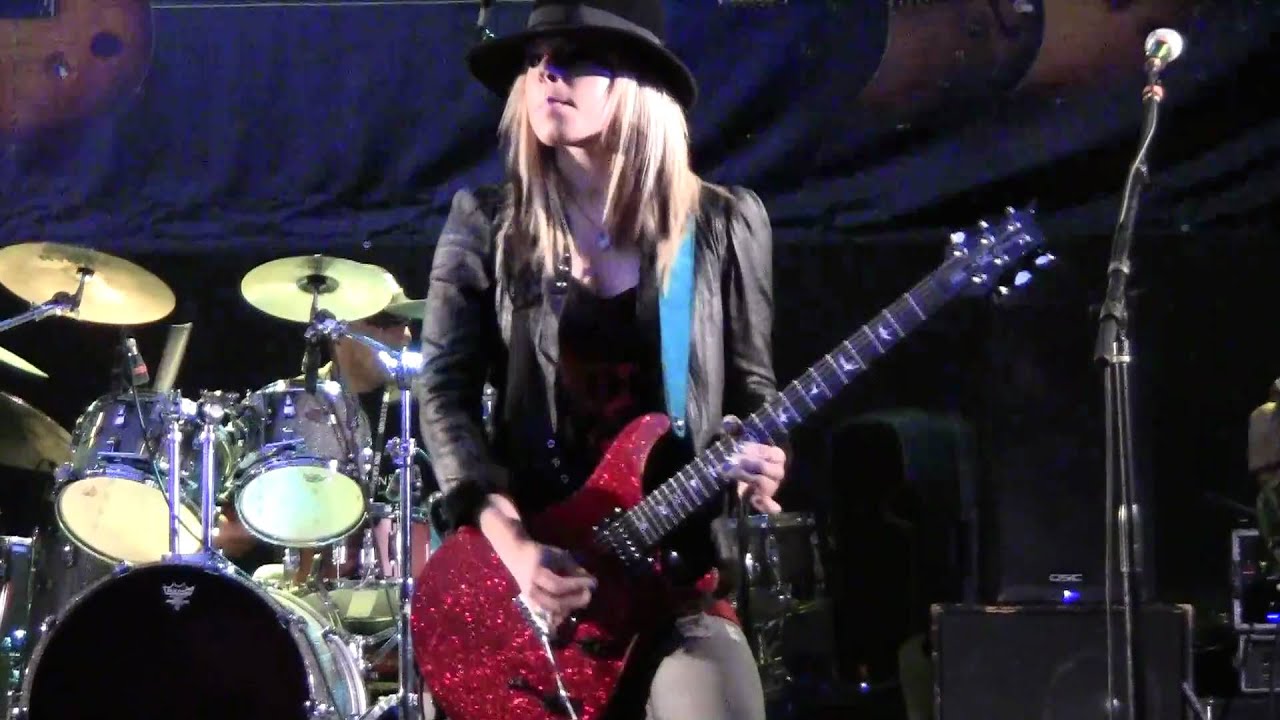 Orianthi 