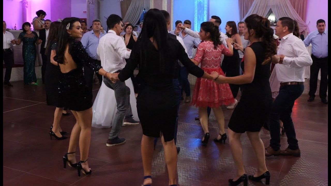 SARBA OLTENEASCA LA NEVOIE / CEA MAI TARE SARBA / MUZICA DE PETRECERE CU CROMATIC GROUP VALCEA