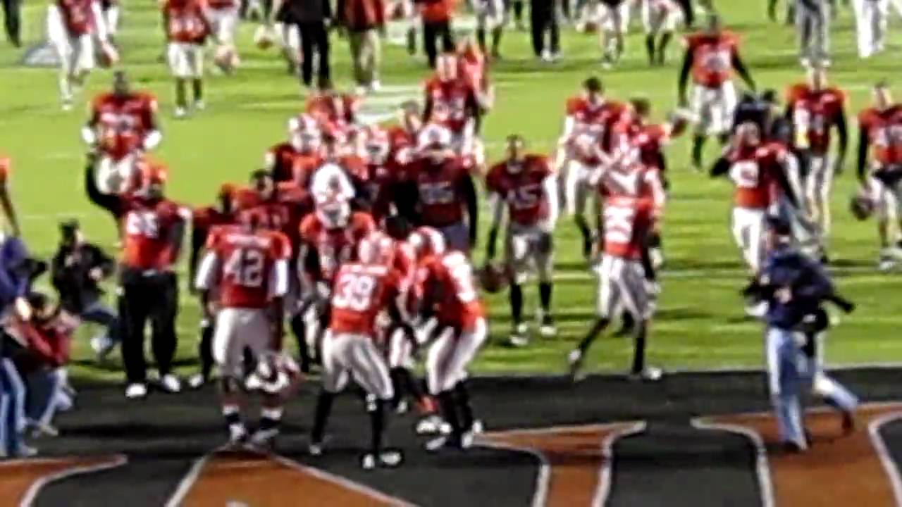 Redcoats performing 'Shout It Out' and 'Turnt Up'