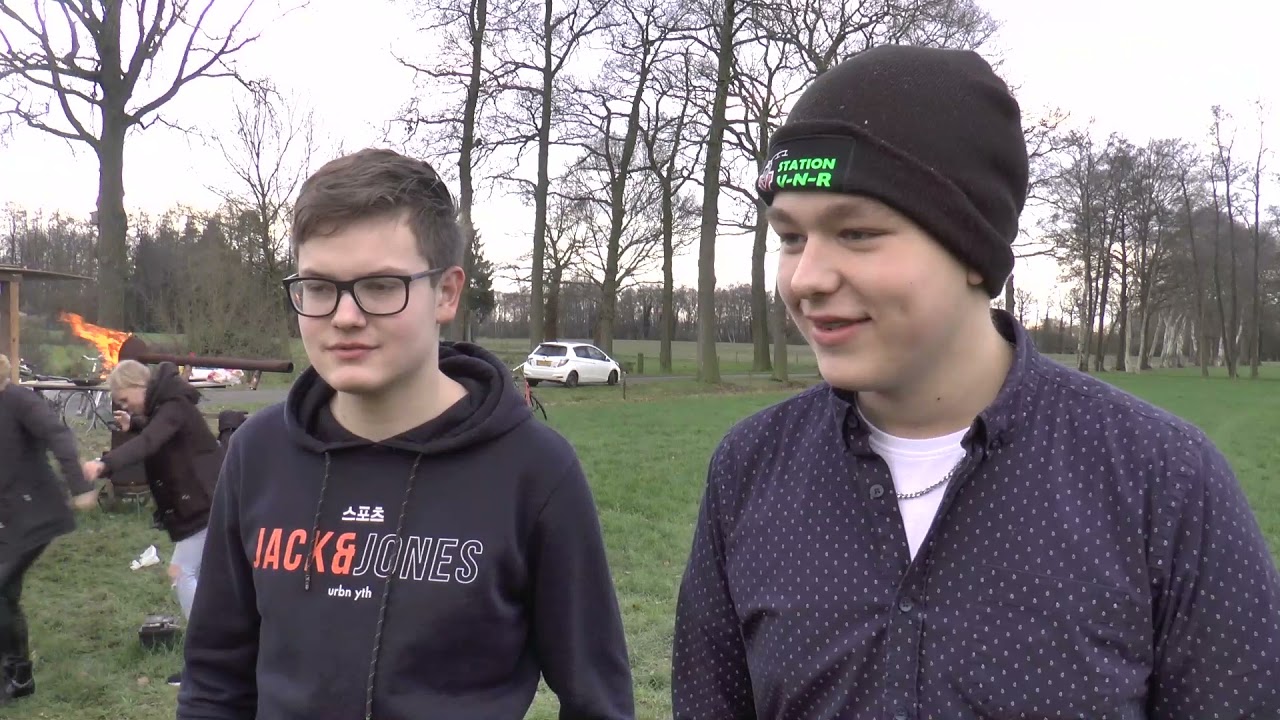 20211231 Haaksbergen Carbidschieten is een plaatselijk gebruik zeker in het oosten van het land.