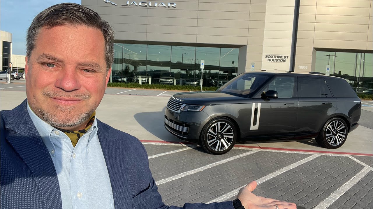 Range Rover SV Serenity Edition 2023 года