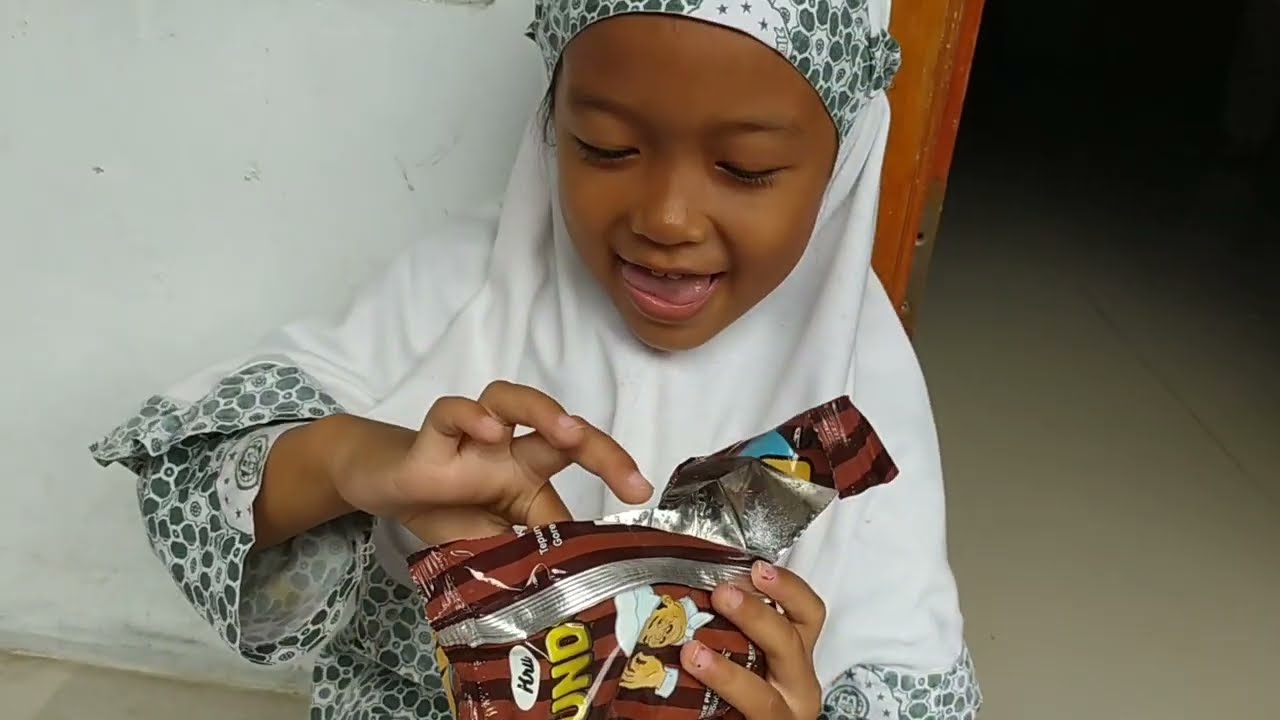 Karina Buka Snak Berhadiah yg lagi viral