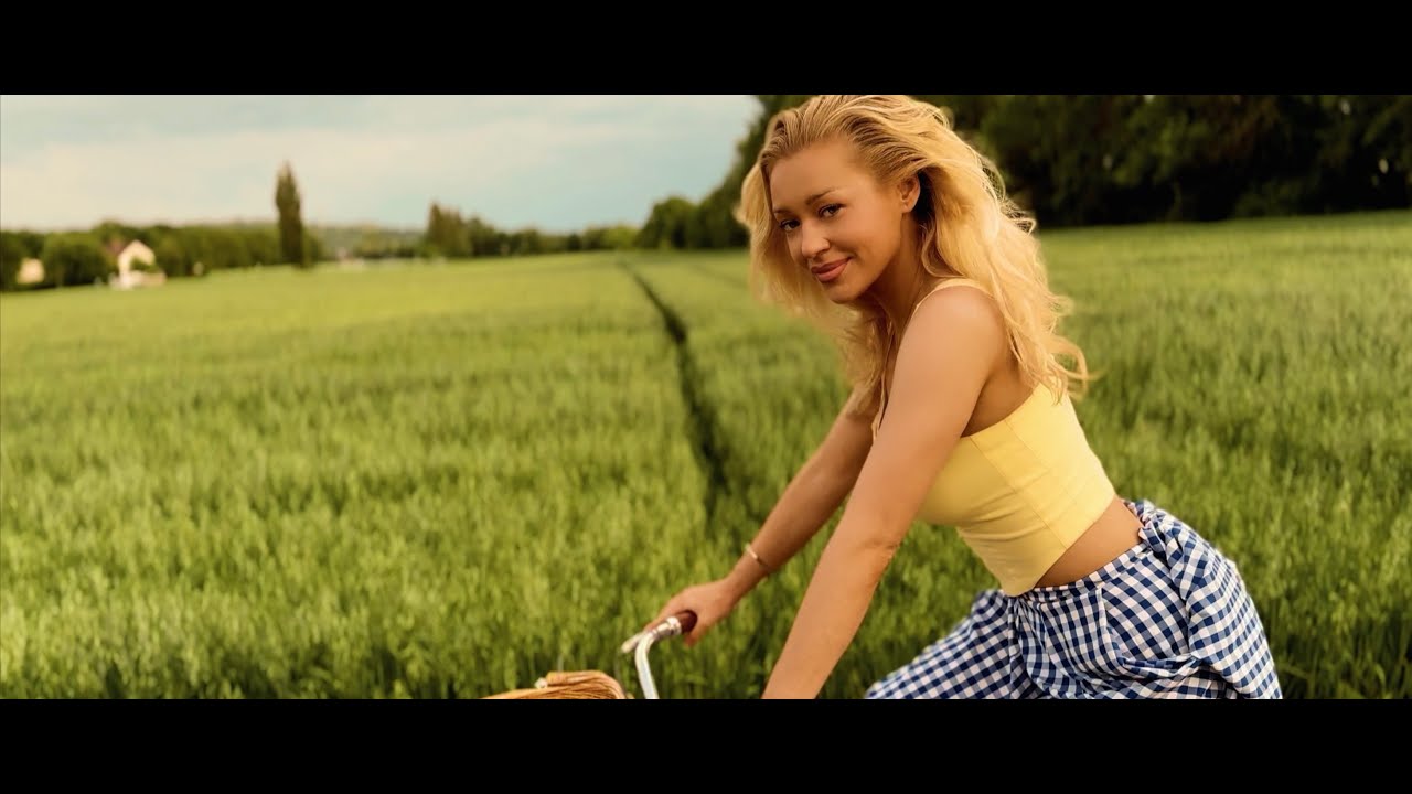Lucia Gibarti - Odletieť (Official Music Video)