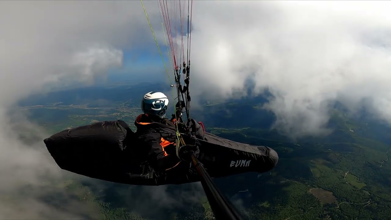 Surfing the clouds of the Vosges with the Ozone Delta 4