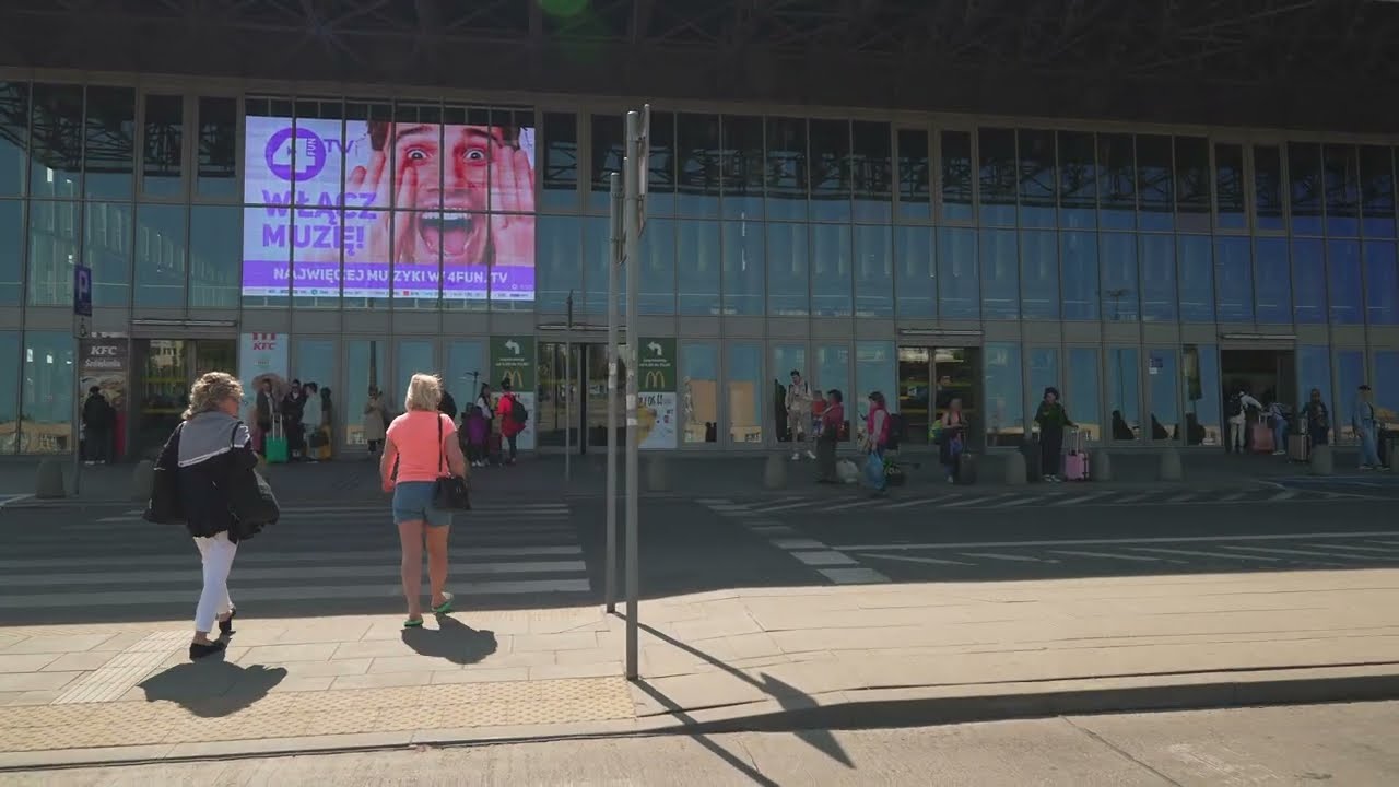 Poland, Warsaw, short walk to Warszawa Wschodnia railway station