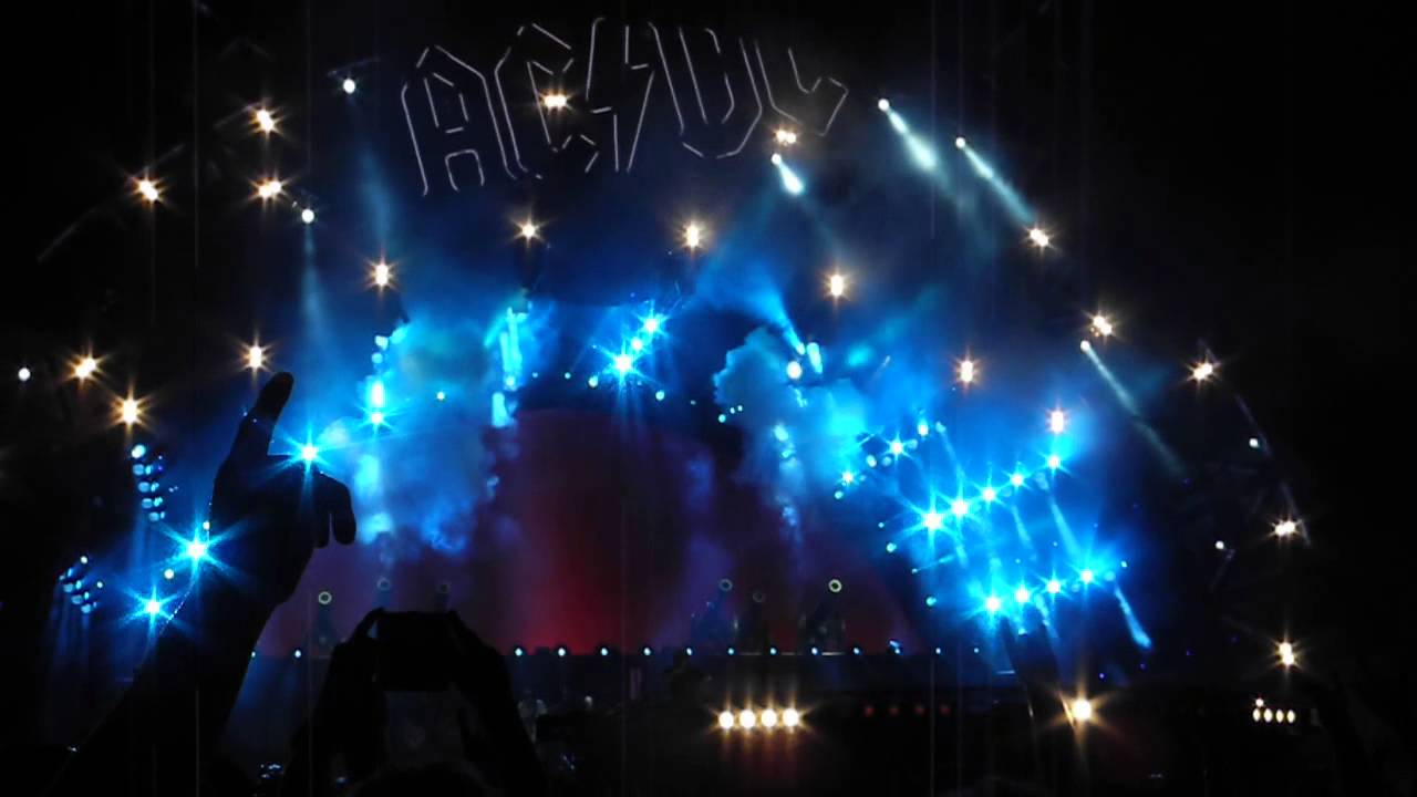 AC/DC - For Those About to Rock - Paris Stade de France 23.05.2015)