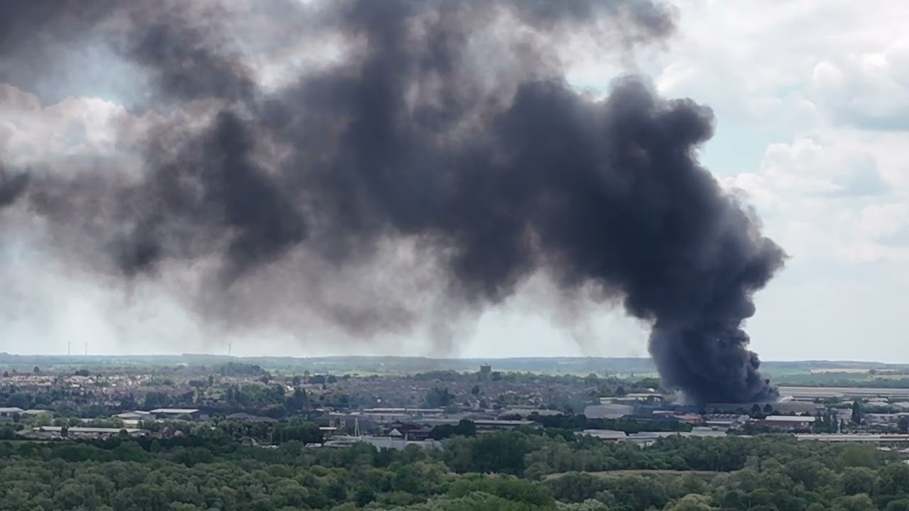 Huge fire at recycling factory in Rushden,Northamptonshire today May 23rd 2025