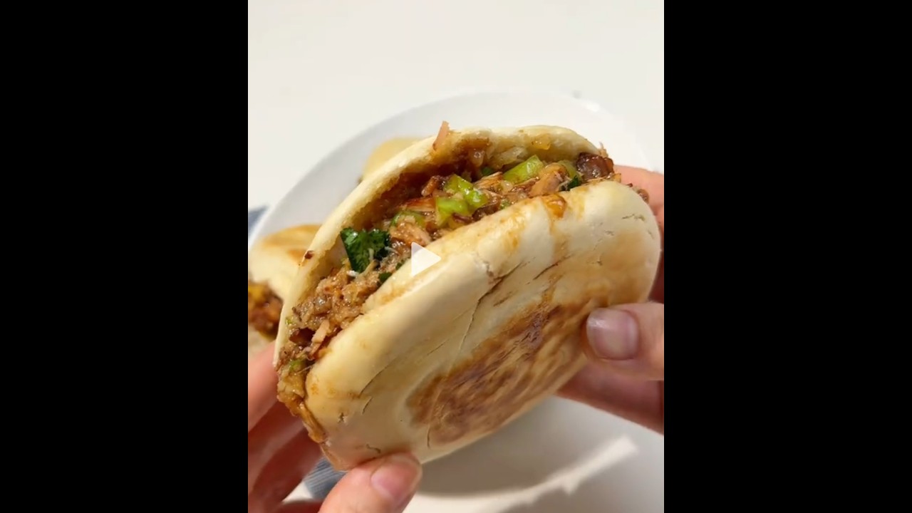 This roujiamo is so delicious #Roujiamo #Food #chinesefoodlover