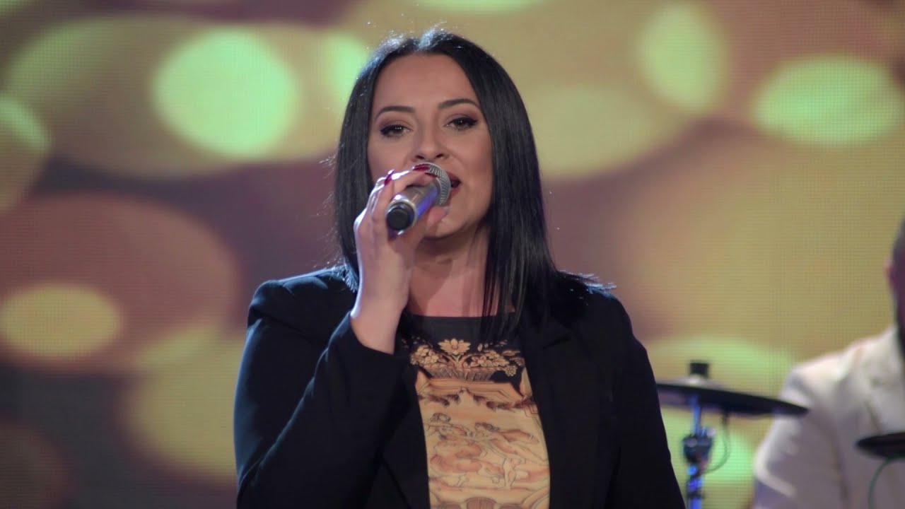 Aneta i Grupa Molika - Cedo si mi (Art Studio Production Live TV Show)