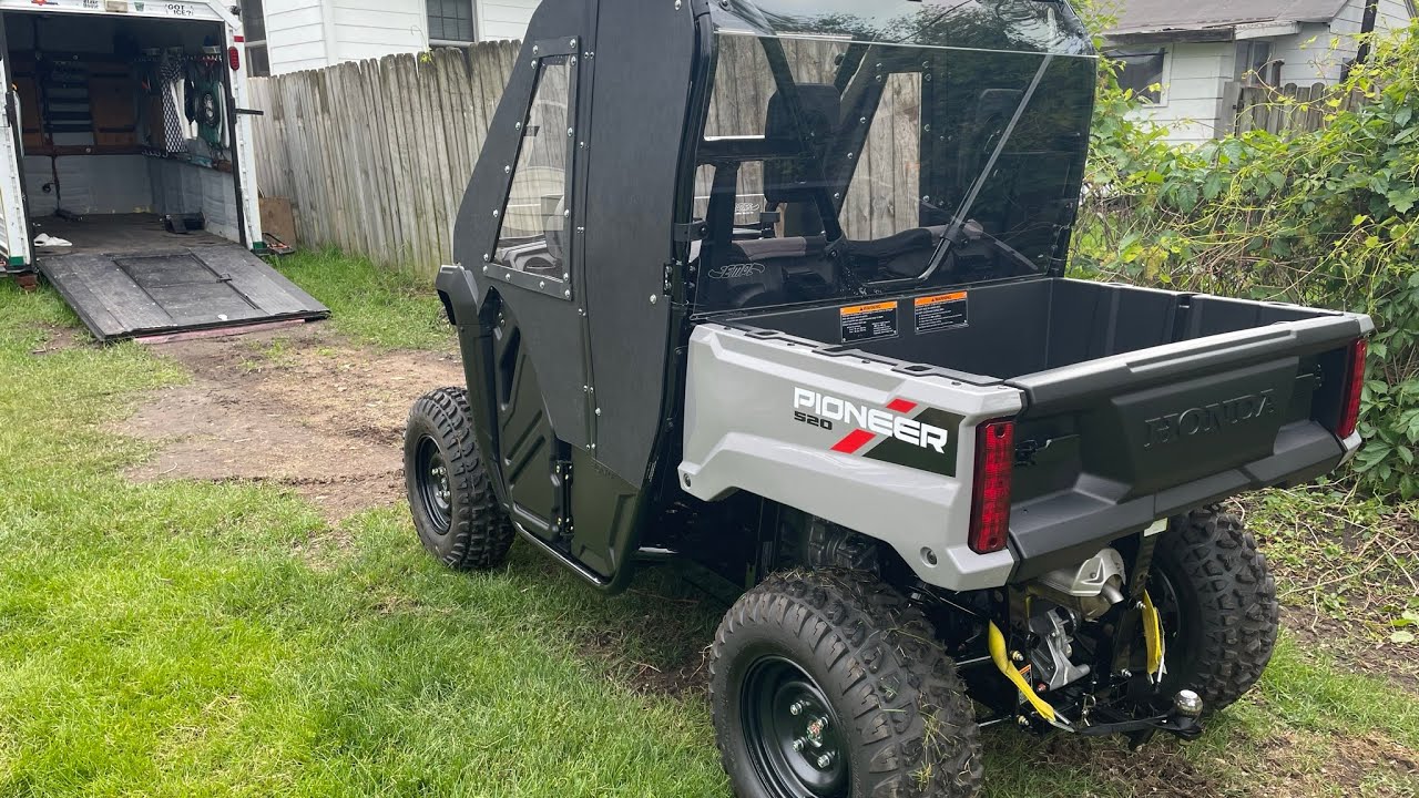Honda Pioneer 520 oil change review