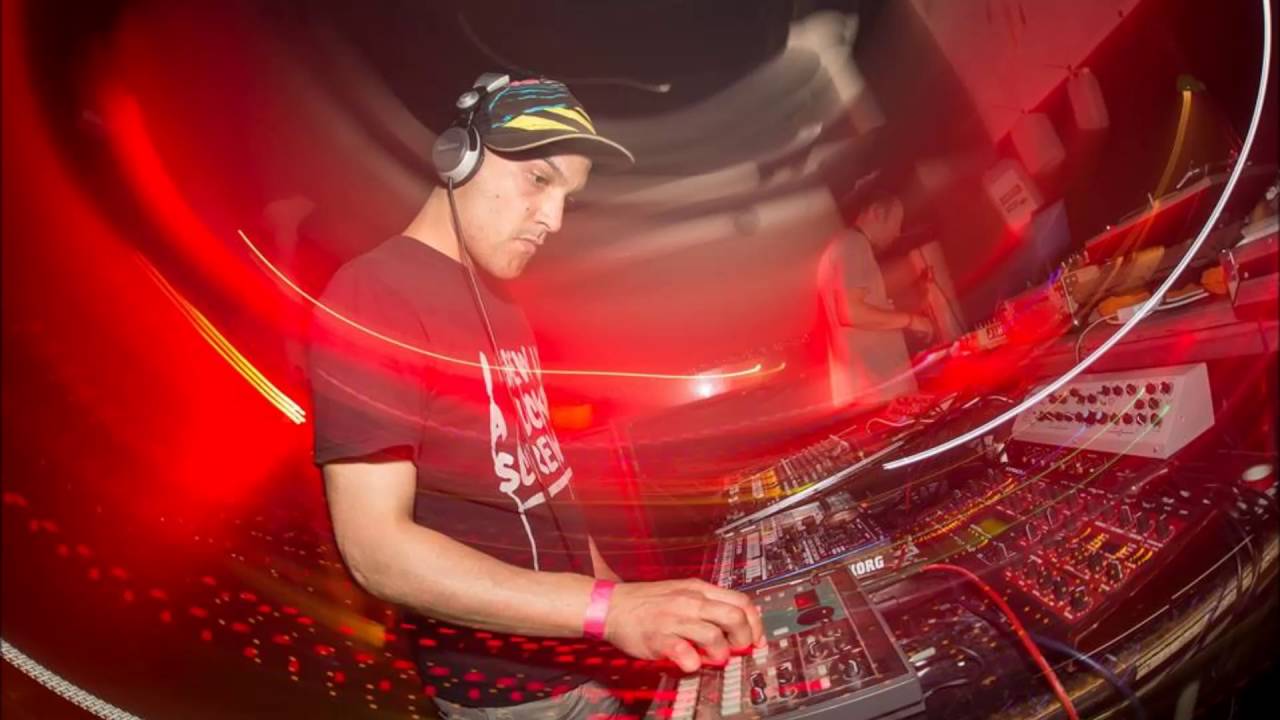 HEISA Live @ Acid Arena III