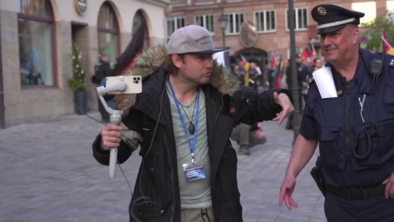 Team Menschenrechte marschiert durch Nürnberg - Teil 1 - noch wenig Antifa am Rand - 14.4.2025