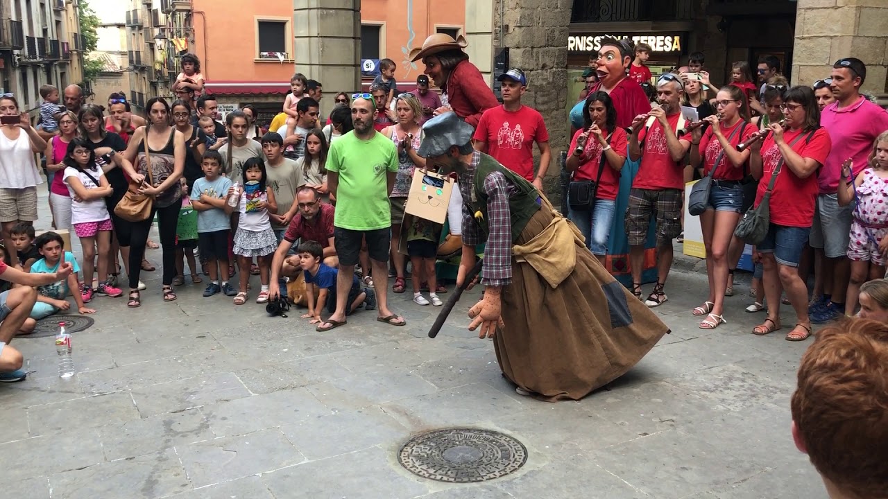 Trobada gegantons Solsona 2019 - Ball dels gegantons el Brut i la Bruta