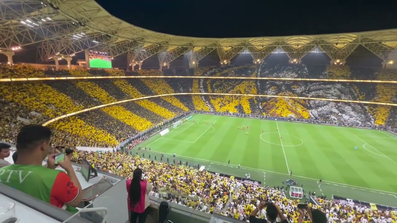 جمهور الاتحاد العالمي ( ليلة التتويج) دوري روشن للمحترفين 2025 شوف وأحكم بنفسك 🫵