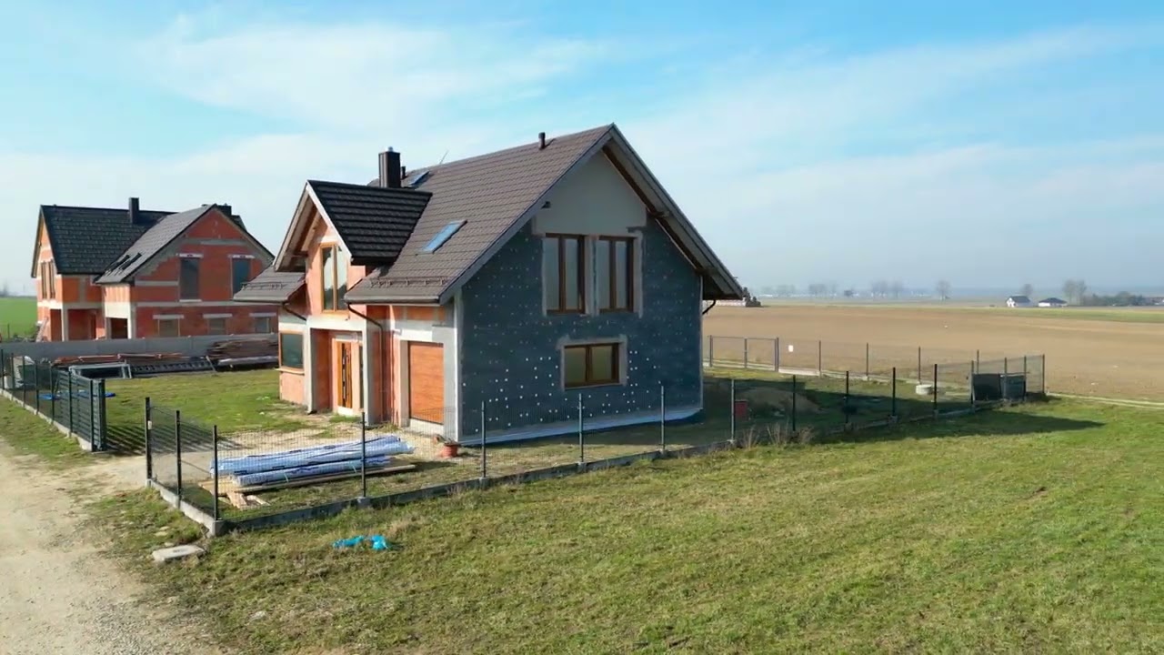 Dom wolnostojący w spokojnej, zielonej okolicy – Radonia, gmina Wielowieś