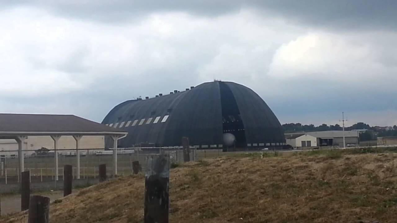 Goodyear Airdock Doors Closing