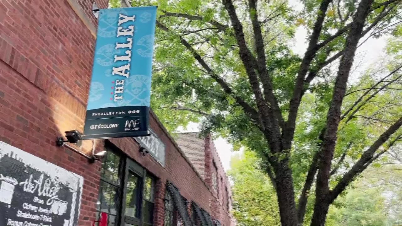 Chicago Scene at The Alley