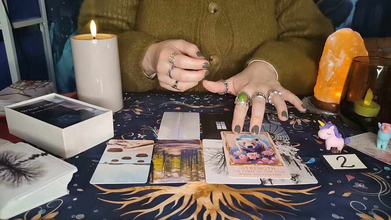 &iquest;Qu&eacute; oculta tu persona especial?Tarot Interactivo hoy❤️😍