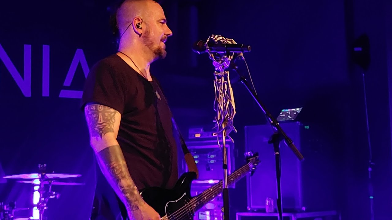 Saint Asonia - Never Too Late (Live in Indianapolis)