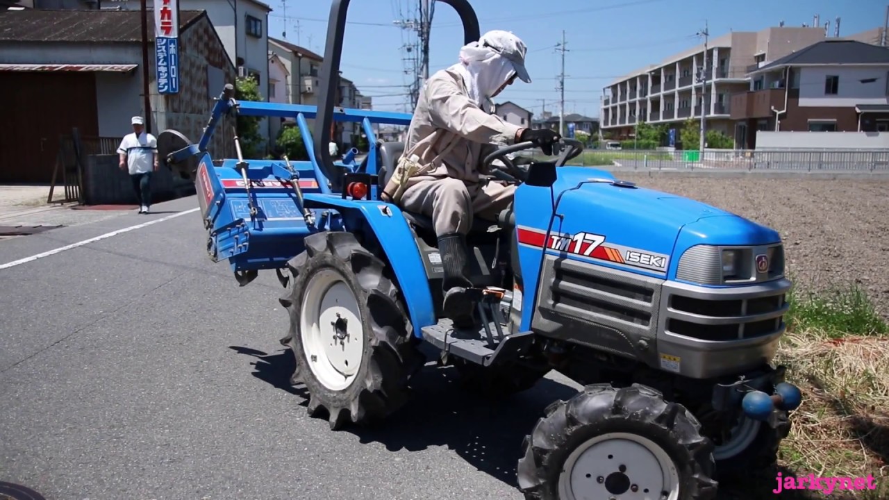 【働くクルマ動画】working vehicle イセキ トラクター tractor Japanese agriculture