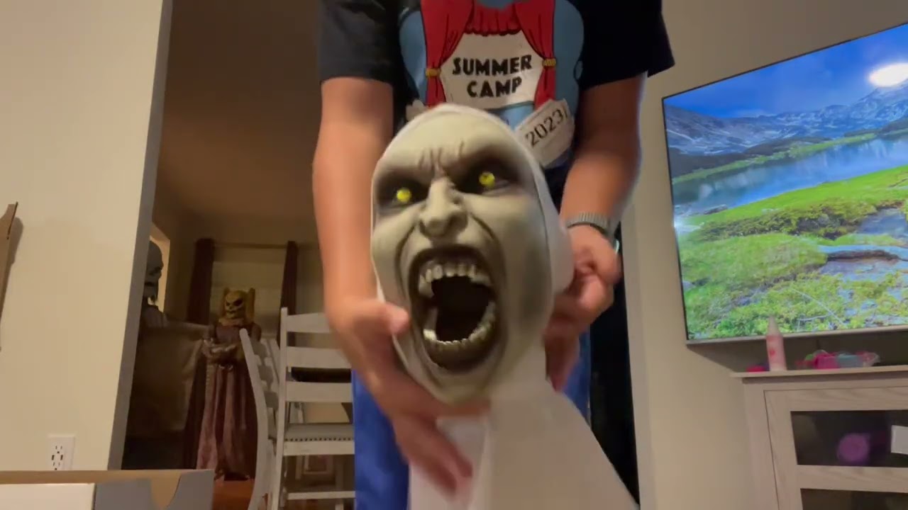 Valak The Nun Spirit Halloween 2025 animatronic unboxing demo setup. #animatronic #thenun #halloween
