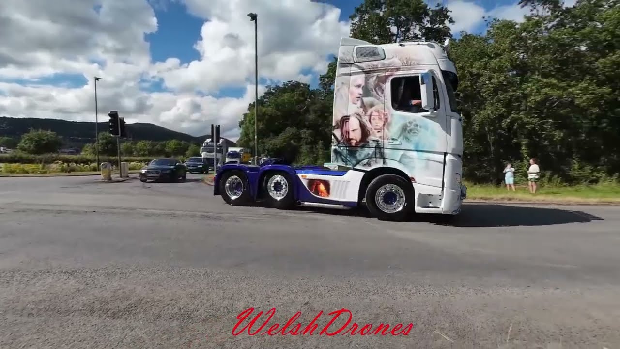 Few Of The Best Loudest Trucks Leaving Malvern TruckFest - Welsh Drones