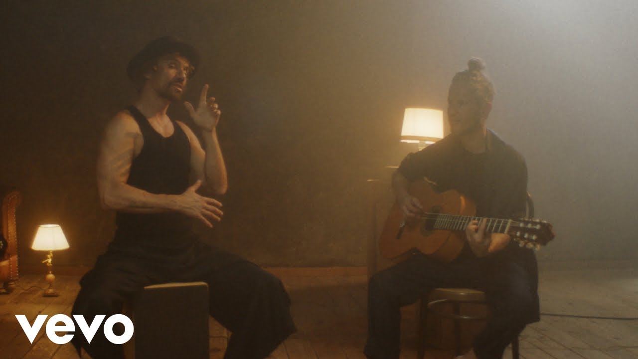 Macaco, Vicente Garc&iacute;a - Una Conexi&oacute;n (Video Oficial)