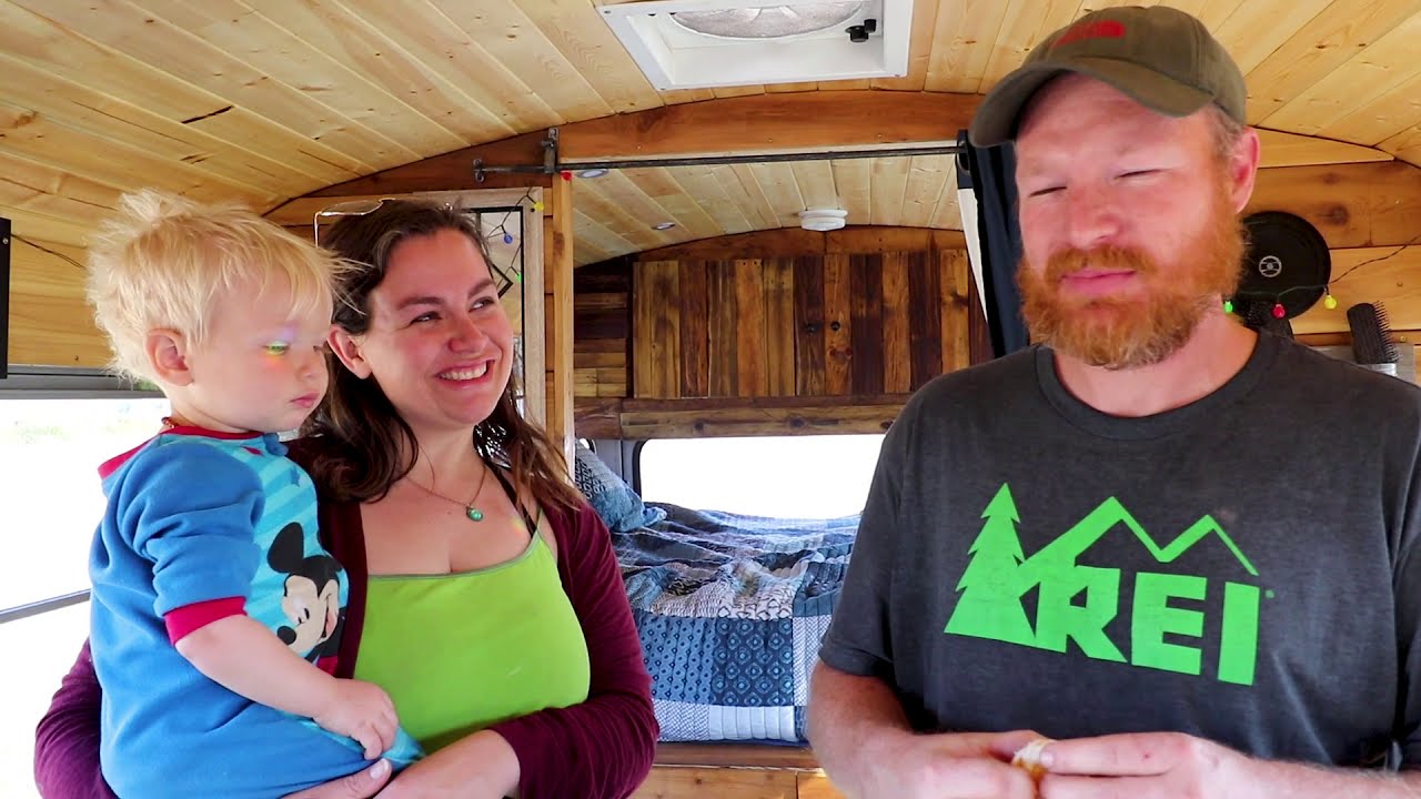 Take a Tour of Justin and Kirsten's Skoolie with 5 Kids!!