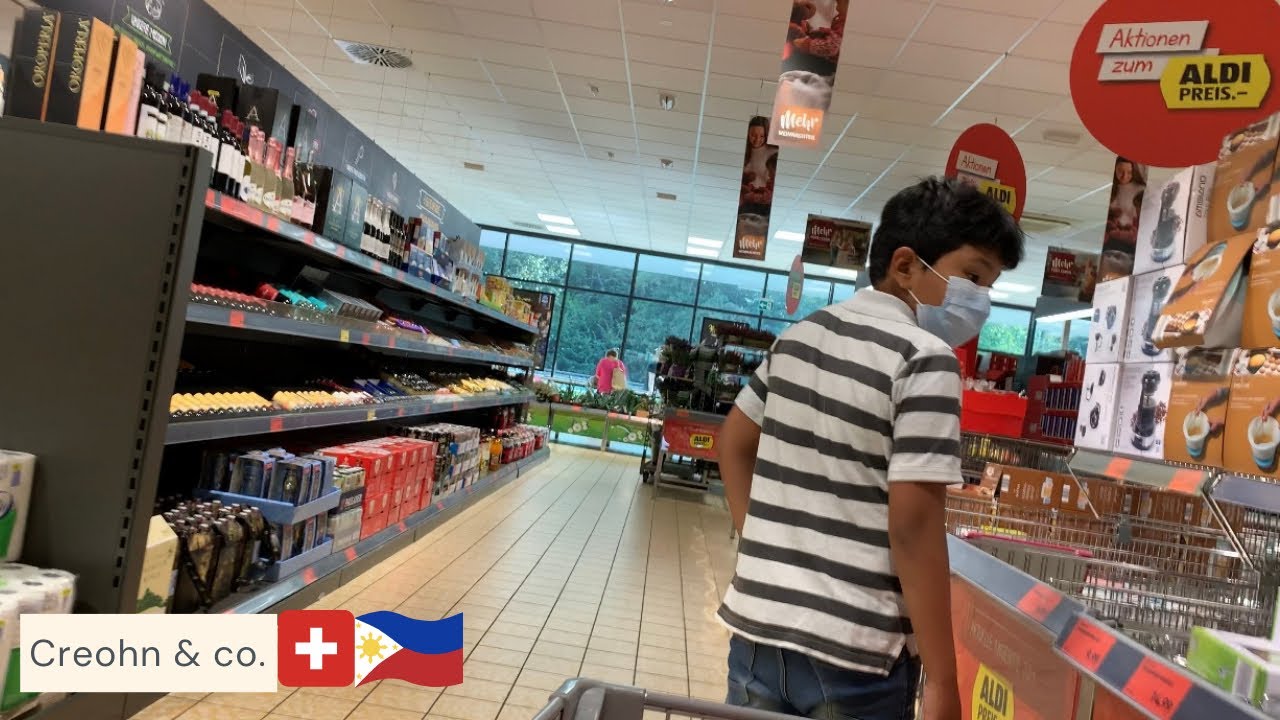 Shopping At ALDI SUISSE