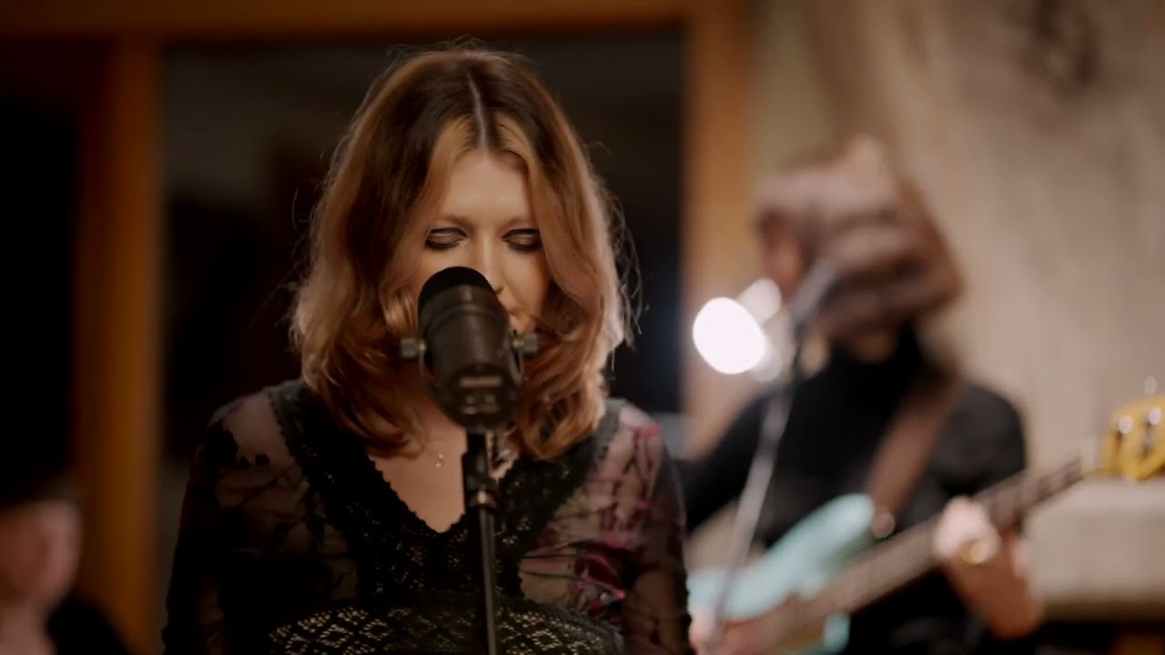 Yumi Zouma - Cowboy Without a Clue (Live At Birdsong Lodge)
