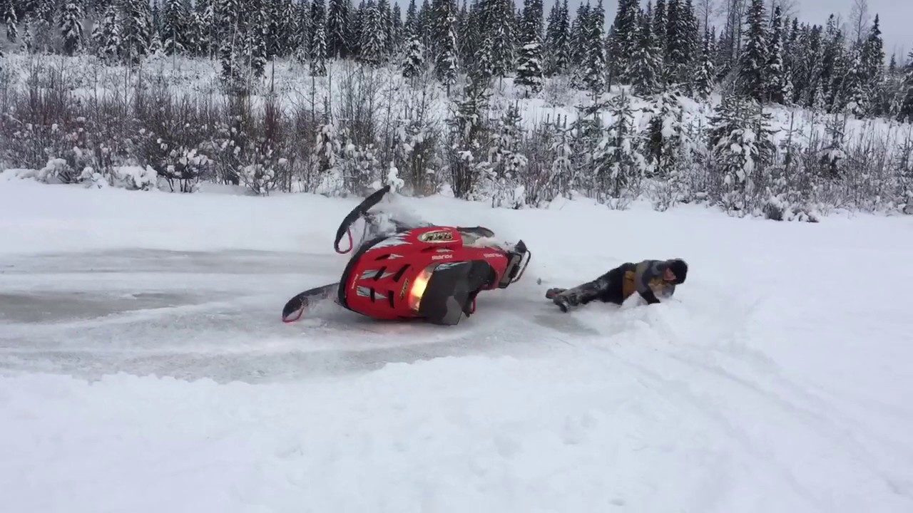 Snowmobile Drifting Fail - FailArmy