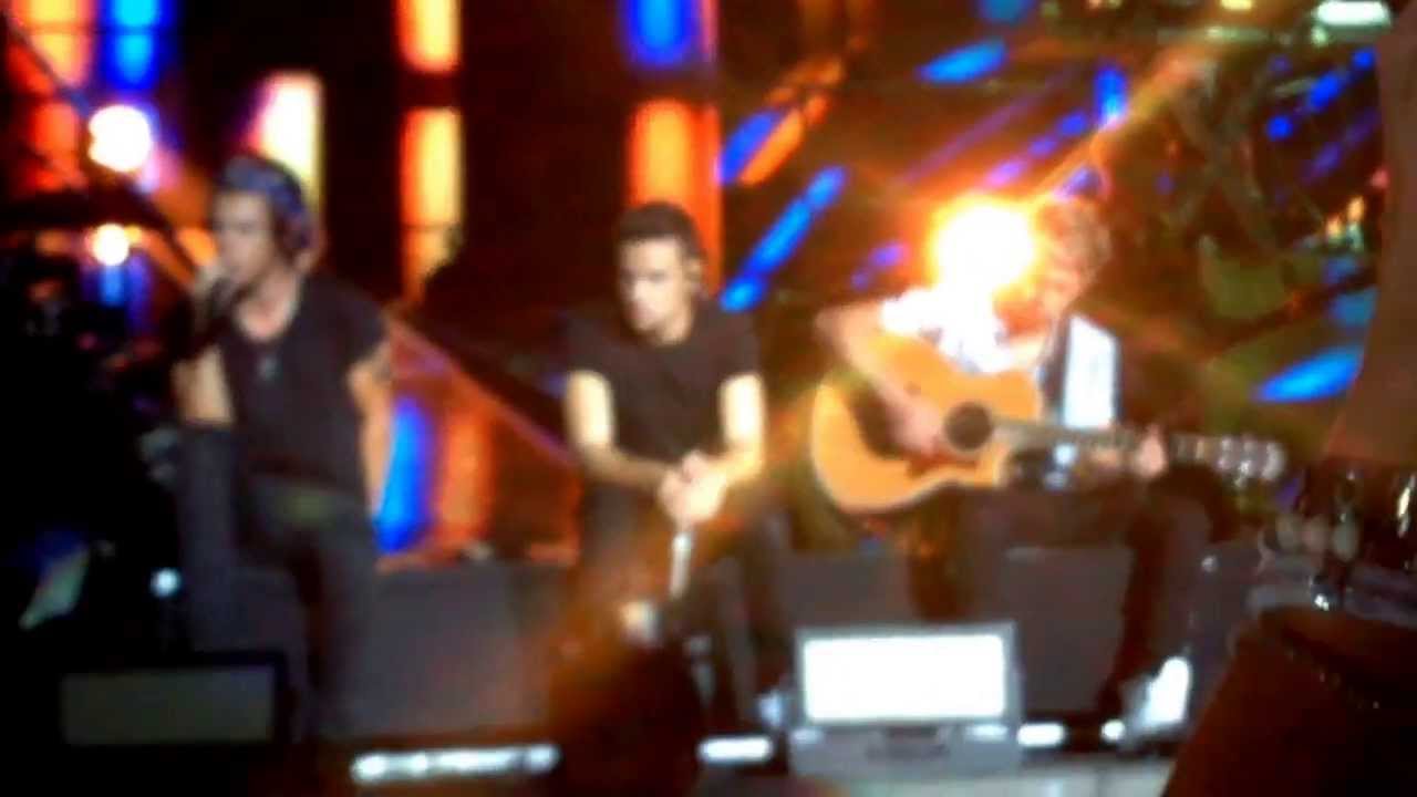 Summer Love - One Direction San Diego HQ